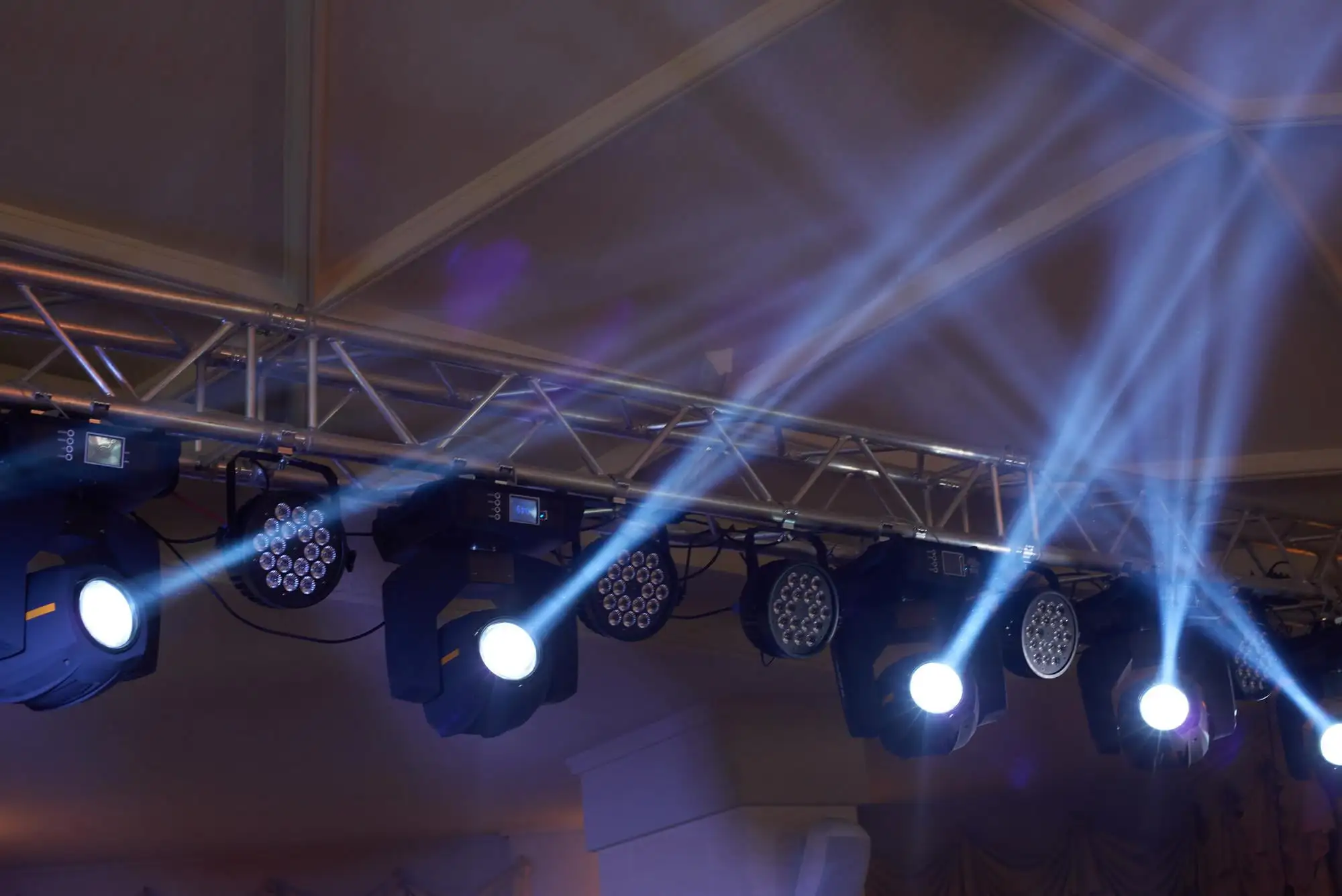 A Nightclub With Best Lighting, Design Ideas - How To Design A Nightclub With Best Lighting Ideas - Vorlane - Vorlane