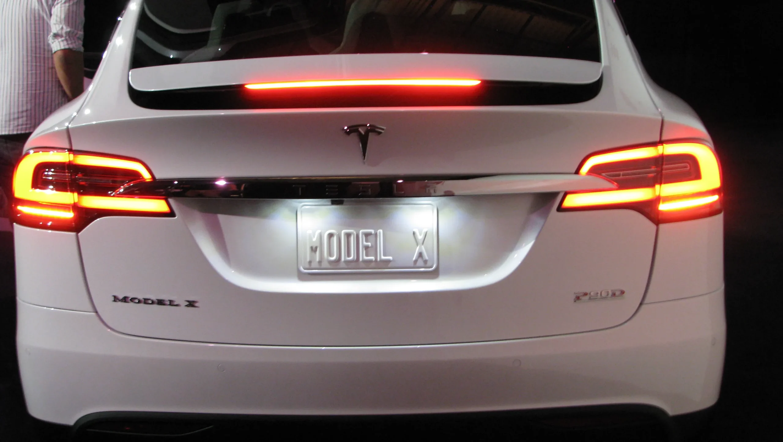 How to Turn On Emergency Lights on Tesla - How to Turn On Emergency Lights on Tesla - Vorlane - Vorlane